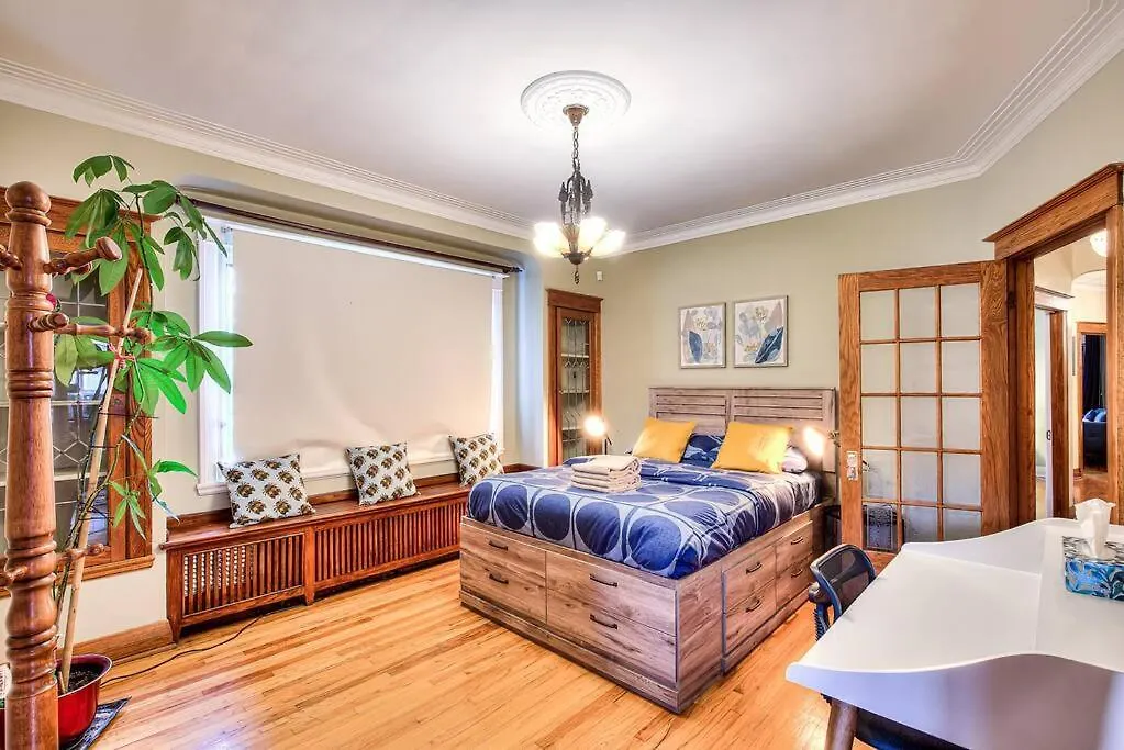 4Bdr-2Min Walk To Metro-Free Parking-15Min To Dt Apartment Montreal