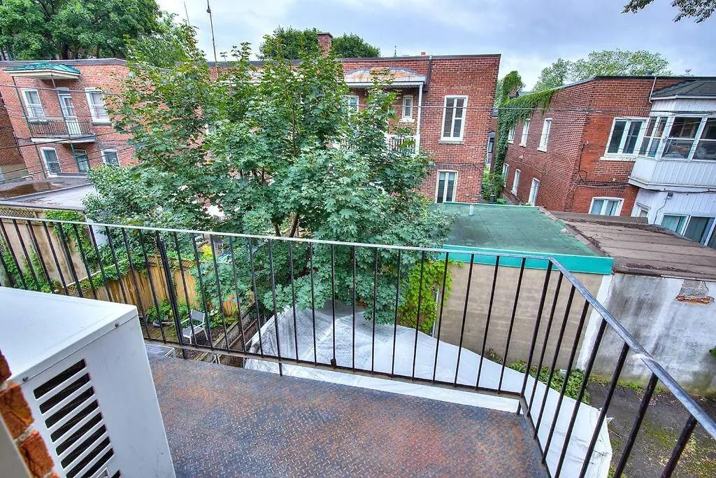 4Bdr-2Min Walk To Metro-Free Parking-15Min To Dt Apartment Montreal